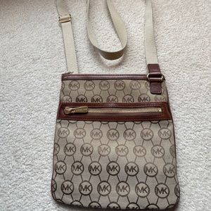 MICHAEL KORS HANDBAG